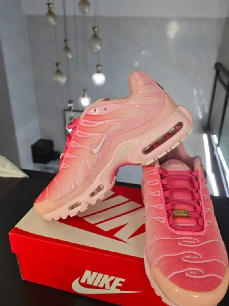 Used Nike Air Max Plus TN Running Shoes