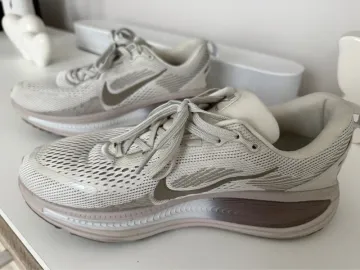 Used Nike ZoomX bike — image 2 of 2