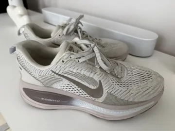 Used Nike ZoomX bike — image 1 of 2