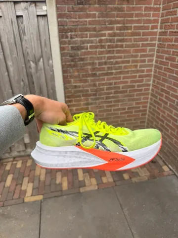 Used Asics Magic Speed 4 bike — image 2 of 4