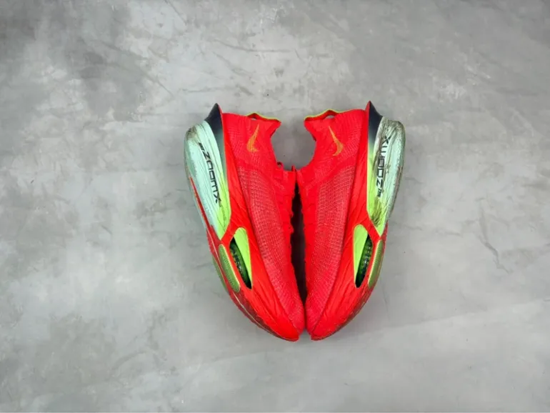 Used Nike Air Zoom Alphafly NEXT% 3 bike — image 5 of 14