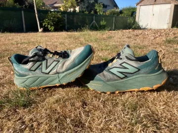 Used New Balance Hierro V9 bike — image 1 of 9