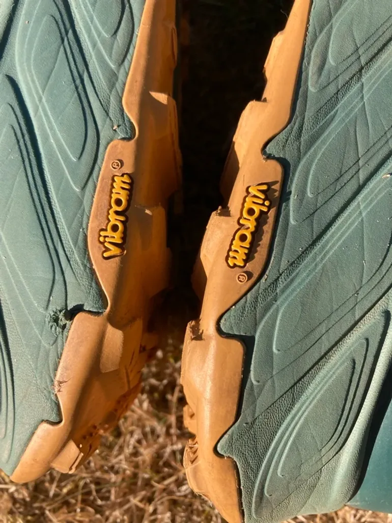 Used New Balance Hierro V9 bike — image 5 of 9