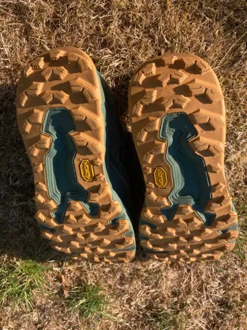 Used New Balance Hierro V9 bike — image 4 of 9