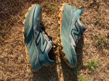 Used New Balance Hierro V9 bike — image 3 of 9