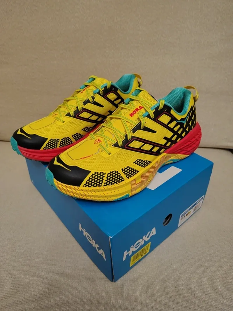 Used Hoka Speedgoat 2 Running Shoes