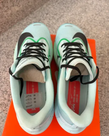 Used Nike Zoom Fly 6 bike — image 2 of 6