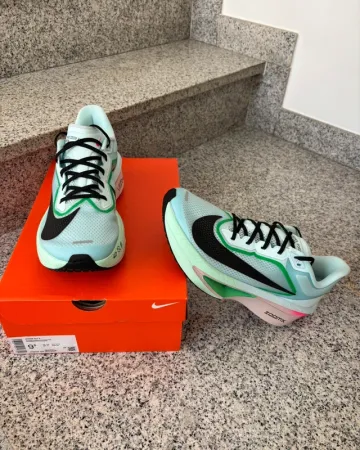 Used Nike Zoom Fly 6 bike — image 4 of 6