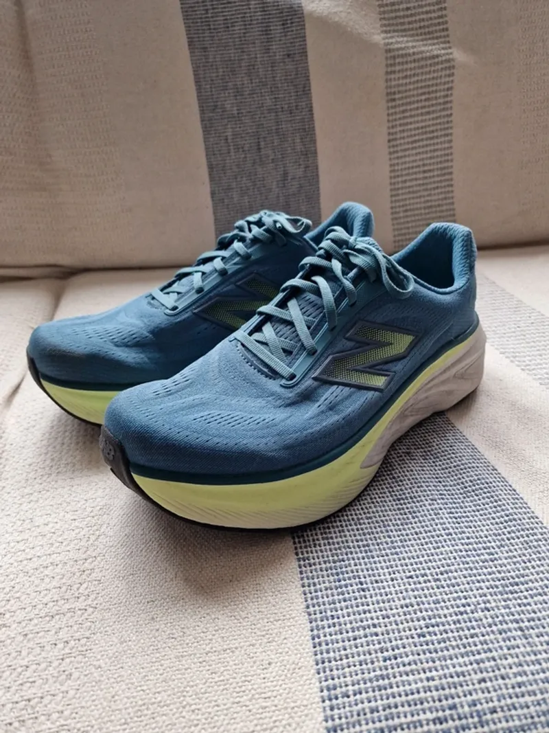 Used New Balance Fresh Foam x More v6 Running Shoes