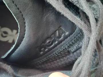 Used Hoka Clifton LS bike — image 11 of 11