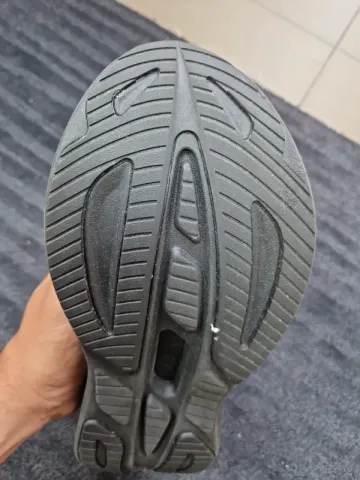 Used Hoka Skyward Laceless bike — image 8 of 10