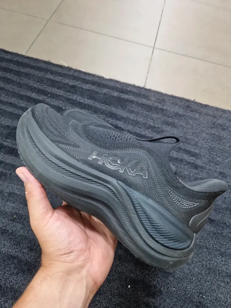 Used Hoka Skyward Laceless Running Shoes