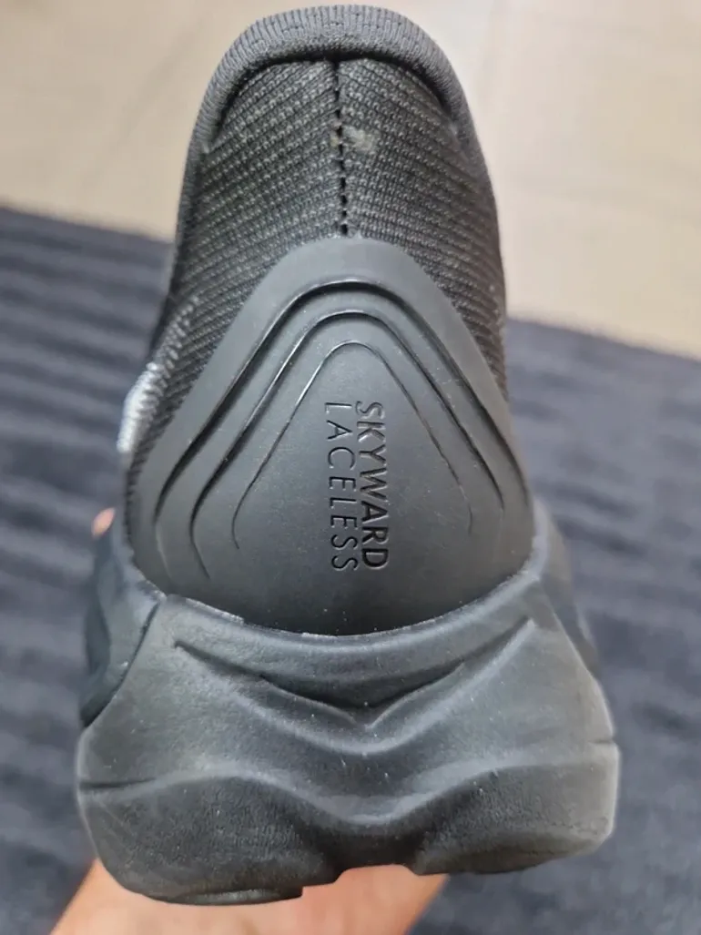 Used Hoka Skyward Laceless bike — image 2 of 10