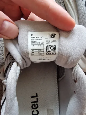 Used New Balance Fuelcell Propel V5 bike — image 8 of 8