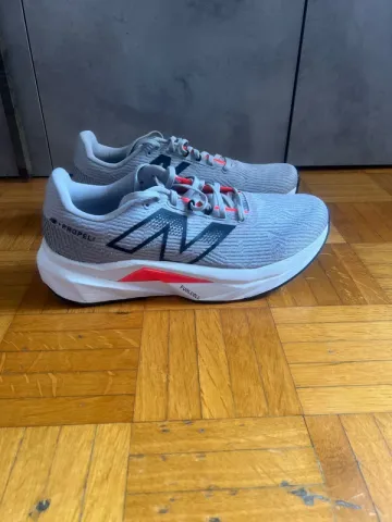 Used New Balance Running Shoes bike — image 3 of 6