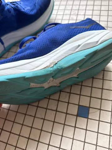 Used Hoka Rincon 4 bike — image 3 of 4