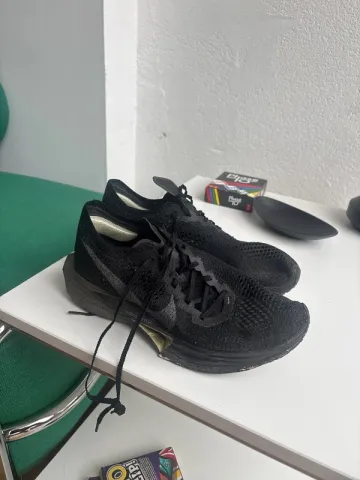 Used Nike Flyknit ZoomRacer bike — image 1 of 6