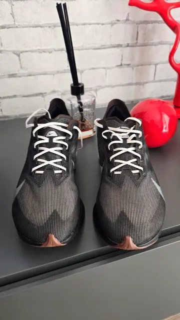 Używany Nike Vaporfly Next% 4 bike — zdjęcie 3 z 6