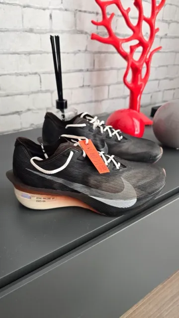 Używany Nike Vaporfly Next% 4 bike — zdjęcie 2 z 6