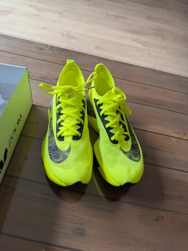 Used Nike Air Zoom Alphafly NEXT% bike — image 4 of 9