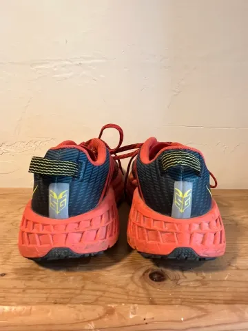 Używany Hoka Speedgoat 4 bike — zdjęcie 9 z 9