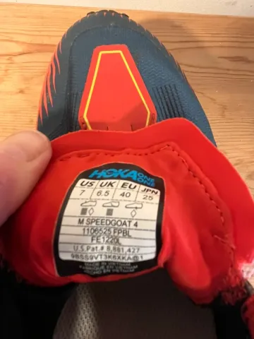 Używany Hoka Speedgoat 4 bike — zdjęcie 2 z 9