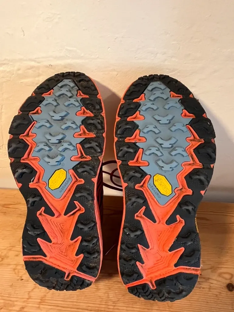 Używany Hoka Speedgoat 4 bike — zdjęcie 4 z 9