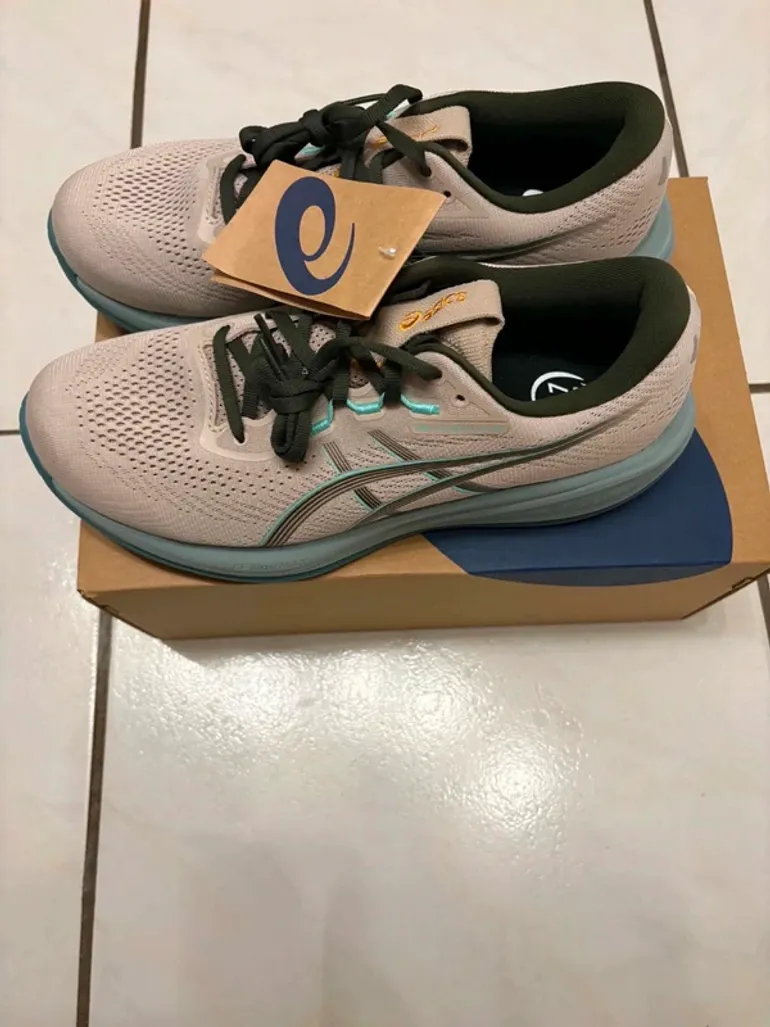 Used Asics Gel Cumulus 28 bike — image 4 of 4
