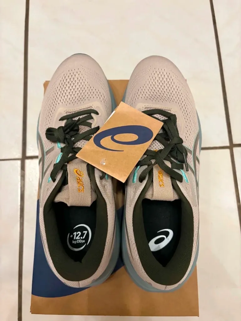 Used Asics Gel Cumulus 28 bike — image 3 of 4