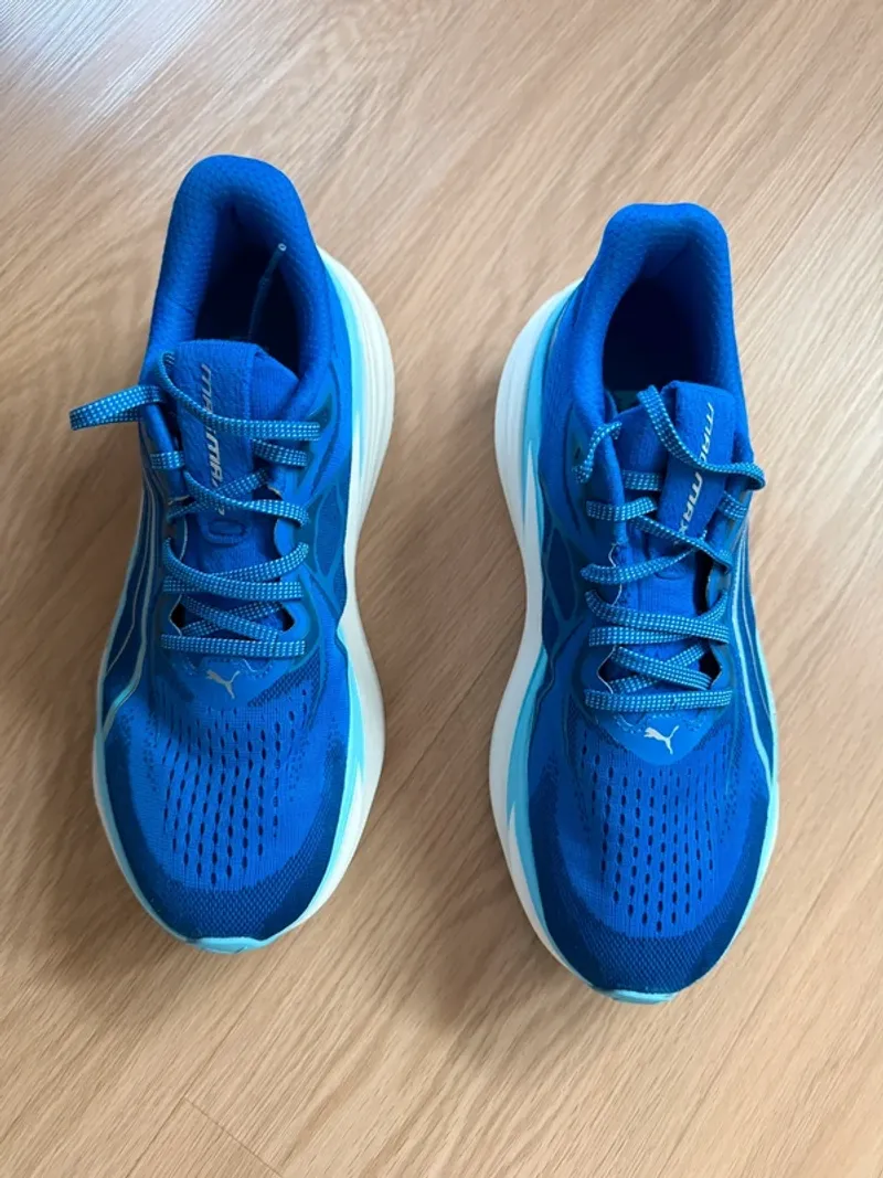 Used Puma Mag Max 2 Running Shoes
