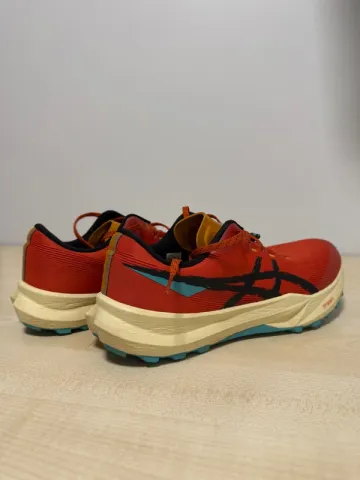 Used Asics Fuji Lite 6 bike — image 5 of 11