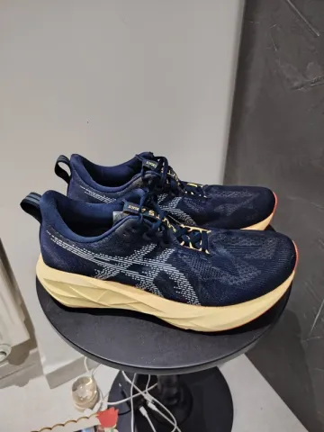 Tweedehands Asics Scarpe da ginnastica bike — afbeelding 4 van 12