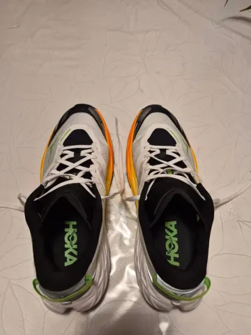 Used Hoka Speedgoat 7 bike — image 3 of 5