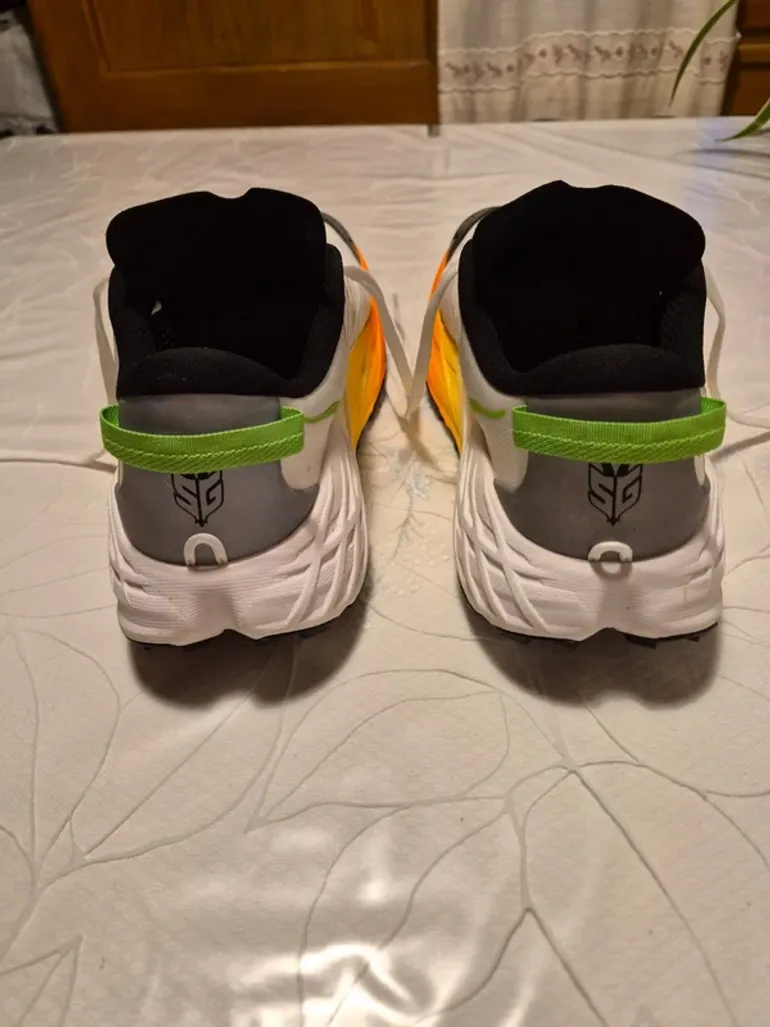 Used Hoka Speedgoat 7 bike — image 5 of 5