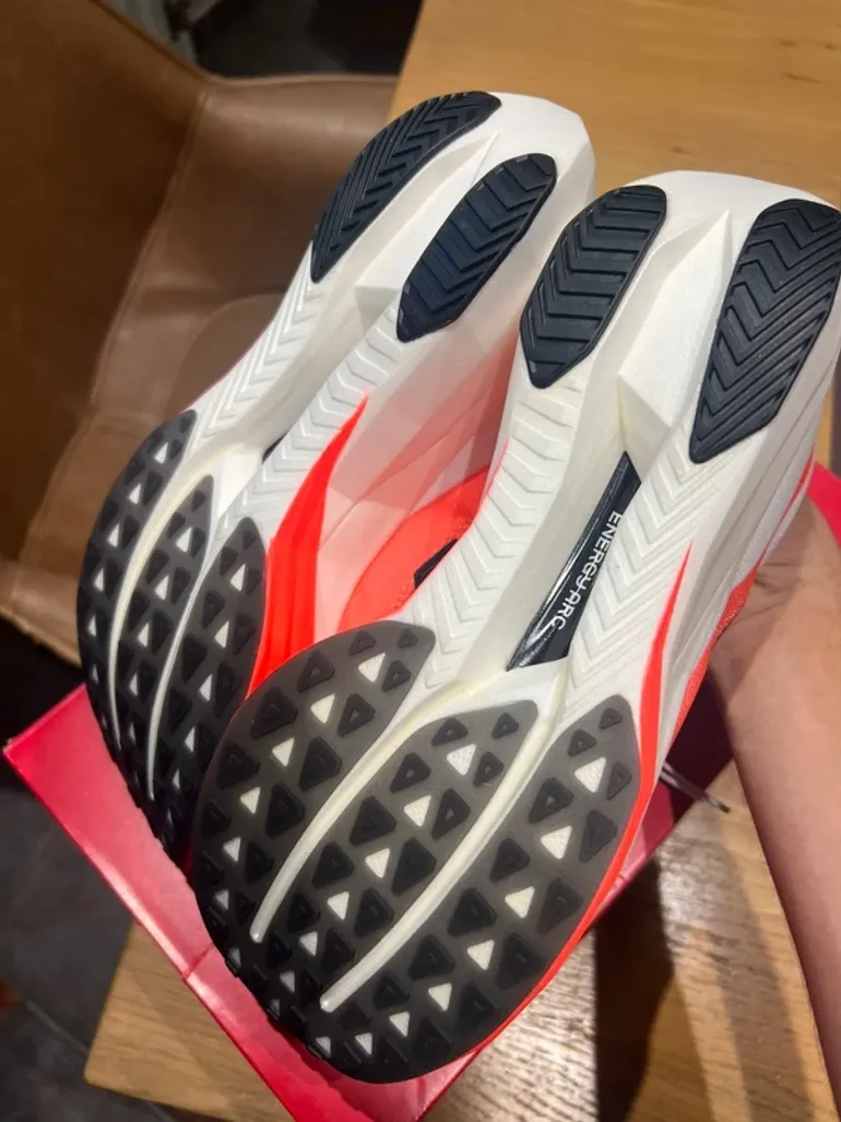 Brugt New Balance Supercomp Elite v5 bike — billede 4 af 7