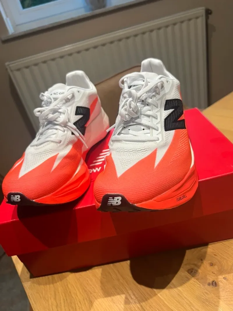 Brugt New Balance Supercomp Elite v5 Running Shoes