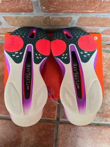 Used Nike Air Zoom Alphafly Next% 3 bike — image 4 of 7