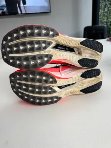 New Balance Super Comp bike d'occasion — image 7 sur 8