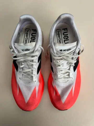 New Balance Super Comp bike d'occasion — image 6 sur 8