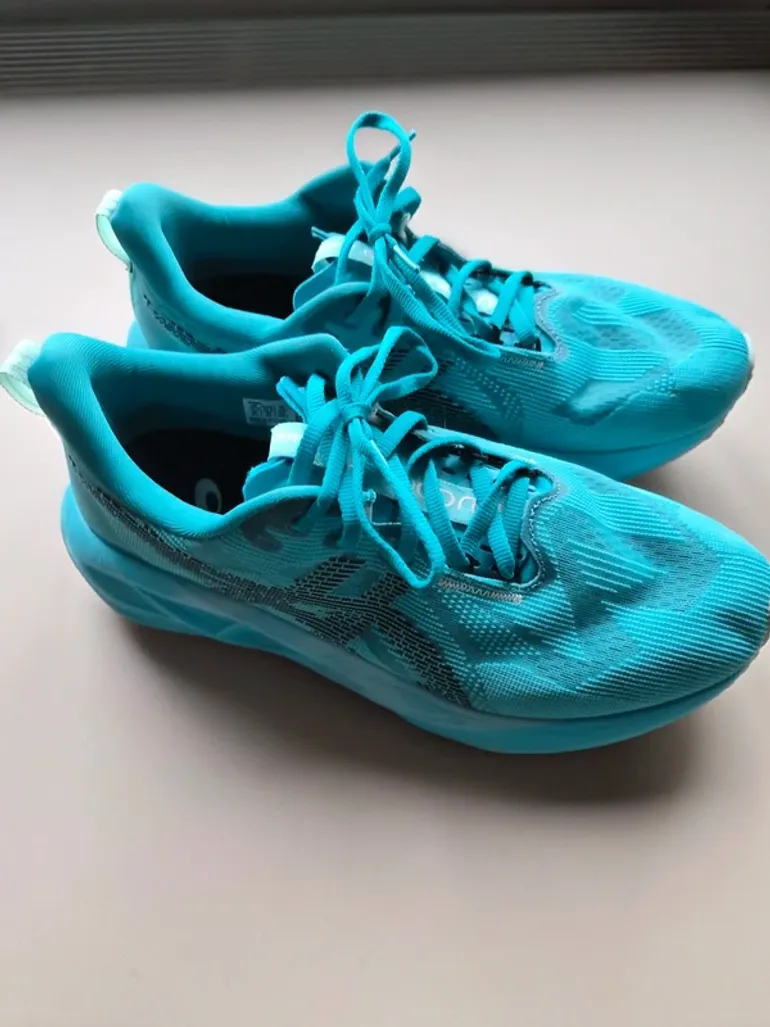 Used Asics Novablast 5 bike — image 7 of 8