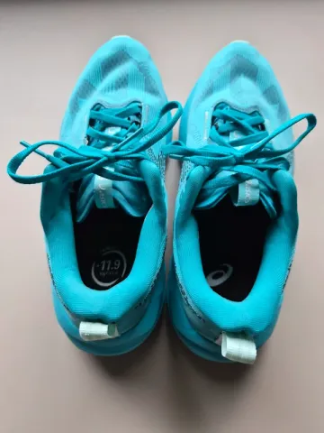 Used Asics Novablast 5 bike — image 8 of 8