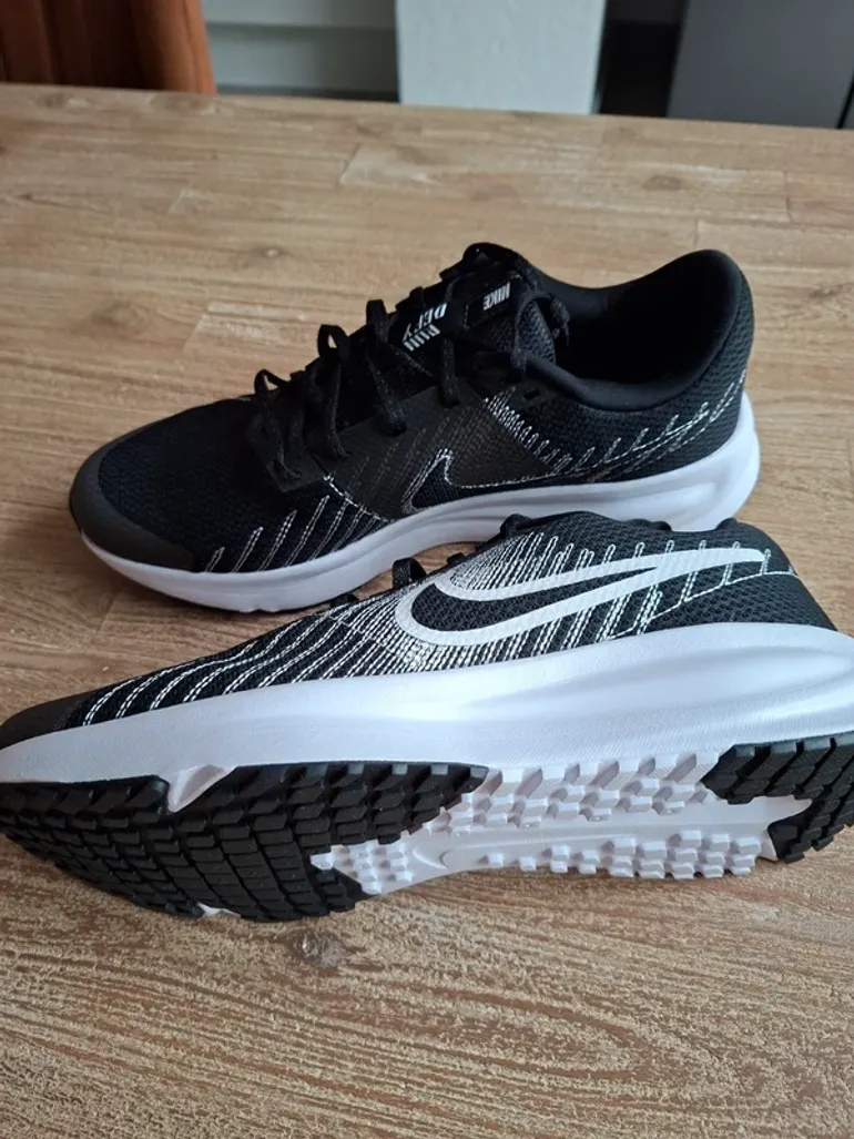 Used Nike Run Defy bike — image 2 of 4