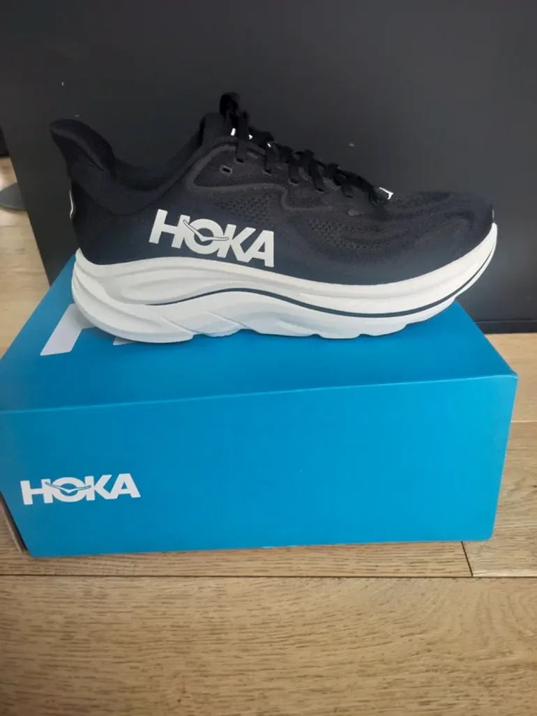 Hoka Clifton 10 bike d'occasion — image 1 sur 5