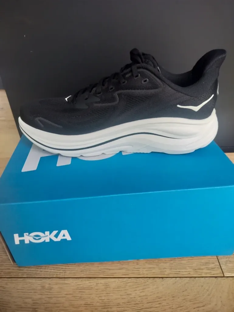 Hoka Clifton 10 bike d'occasion — image 2 sur 5