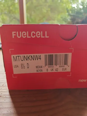 Used New Balance FuelCell Summit Unknown v4 bike — image 5 of 5