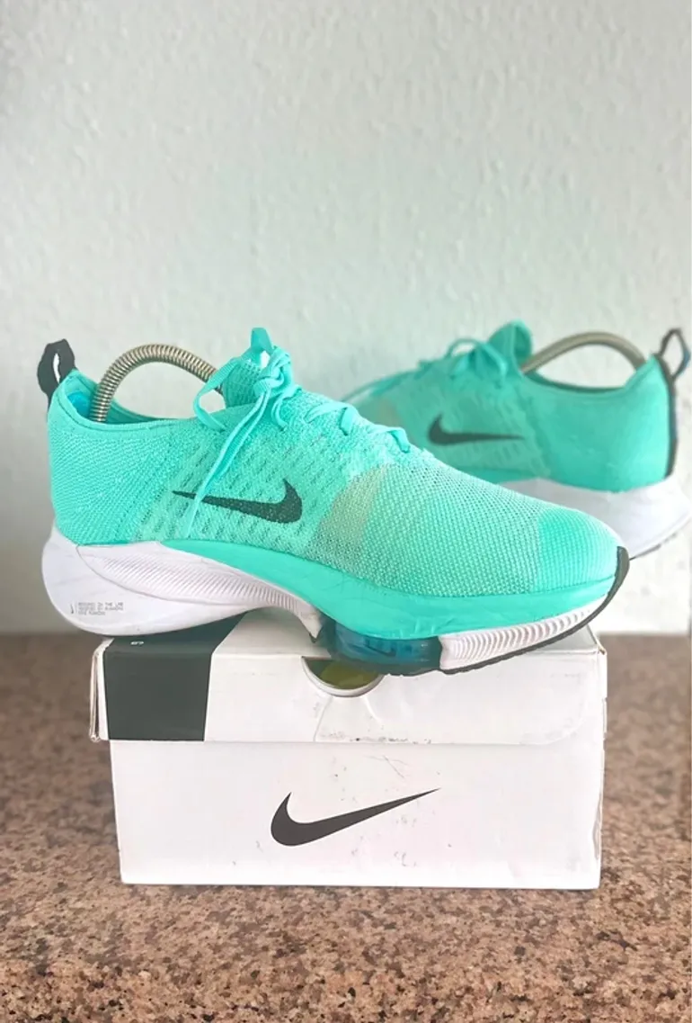 Gebrauchtes Ideal Nike ZoomX Tempo Next% bike — Bild 3 von 3