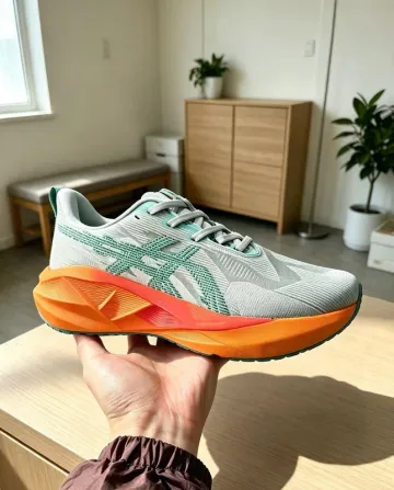 Used Asics Sneakers bike — image 1 of 6