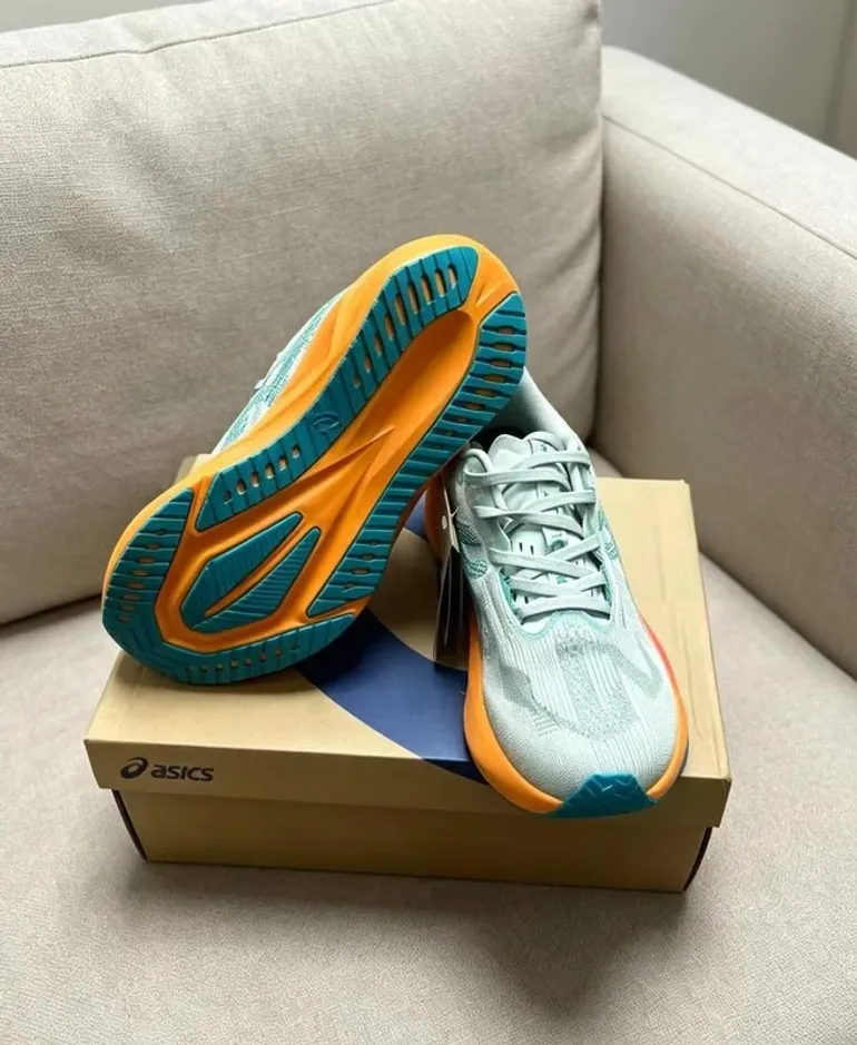 Used Asics Sneakers bike — image 3 of 5