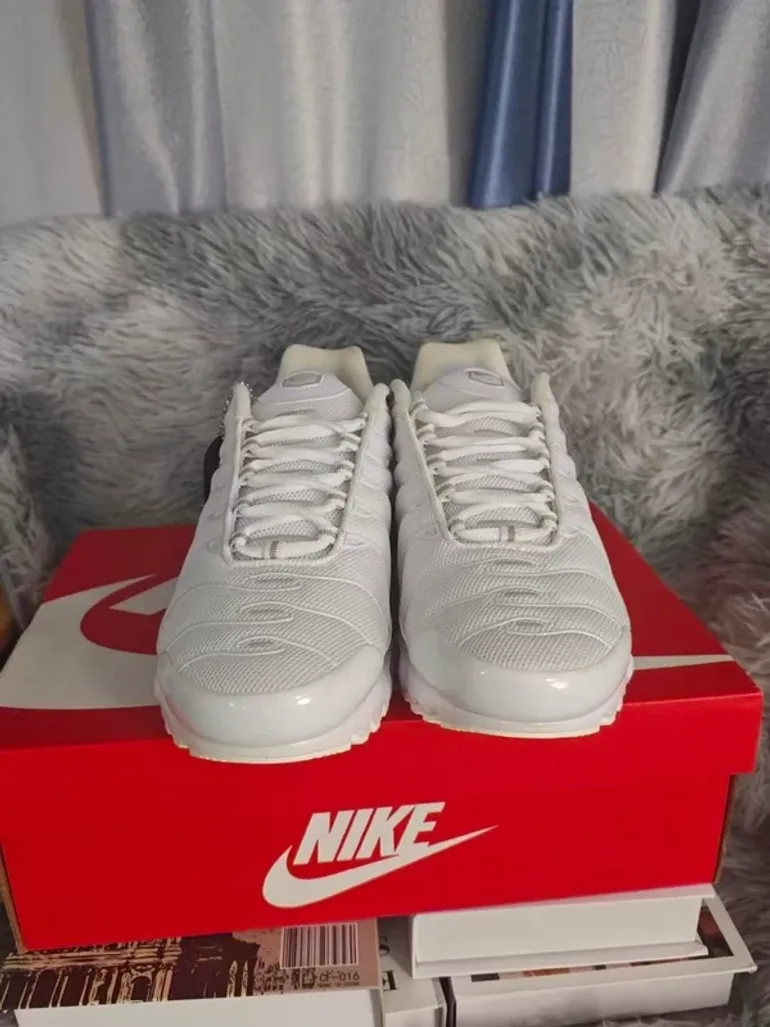 Used Nike Air Max Plus TN bike — image 2 of 6