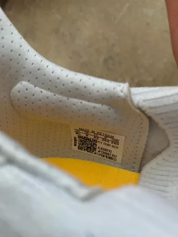 Used Adidas Ultraboost 5 bike — image 7 of 14